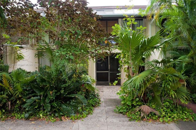 19216 NE 25th Ave 293D, Miami, FL 33180