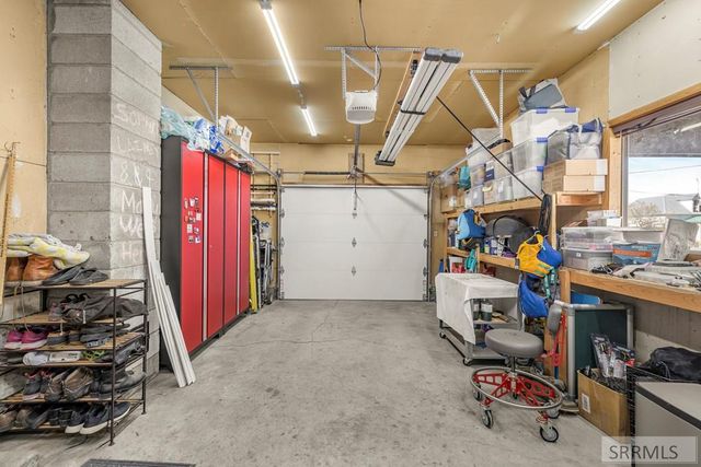 306 N 1st E, St Anthony, ID 83445