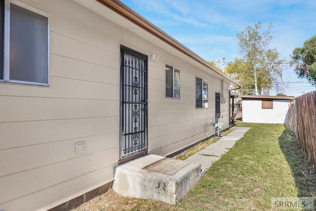 306 N 1st E, St Anthony, ID 83445