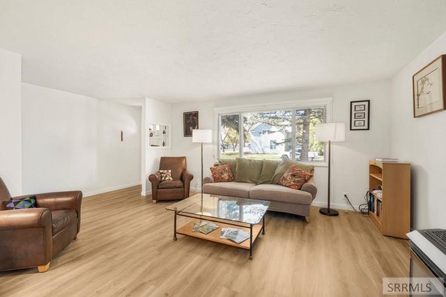 306 N 1st E, St Anthony, ID 83445