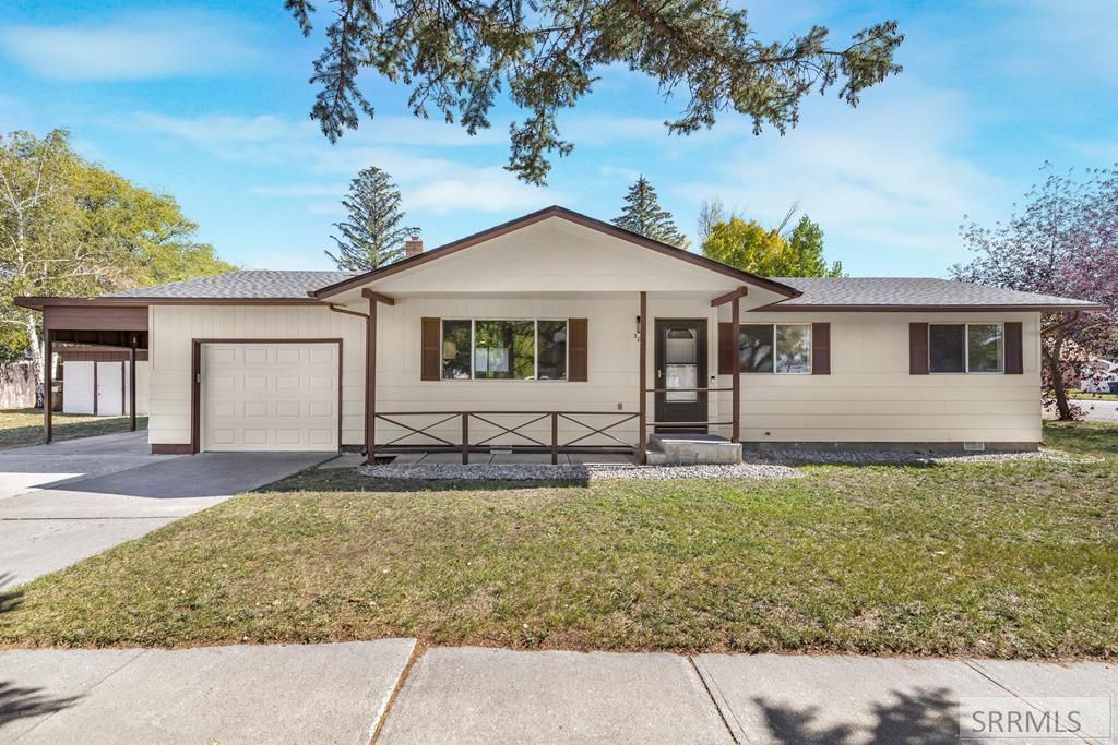 306 N 1st E, St Anthony, ID 83445