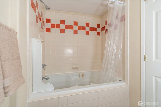 121 Mustang Lane, Brinnon, WA 98320