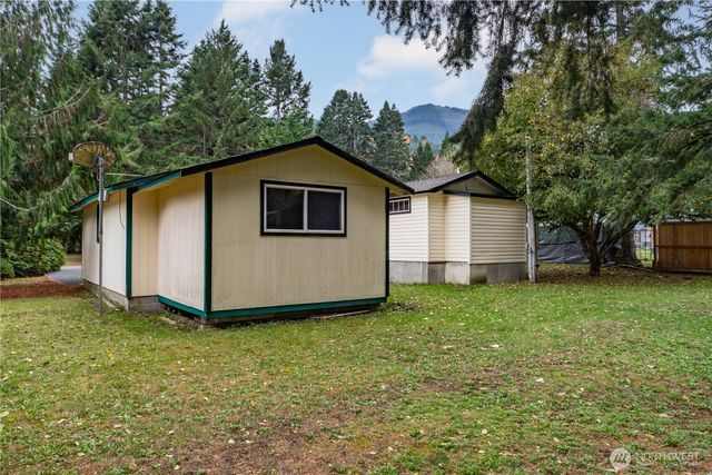 121 Mustang Lane, Brinnon, WA 98320