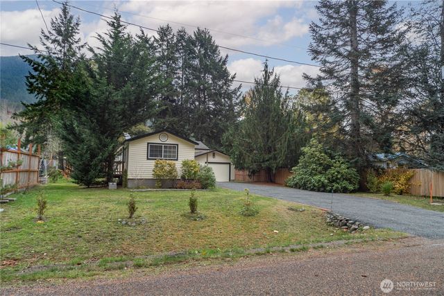 121 Mustang Lane, Brinnon, WA 98320