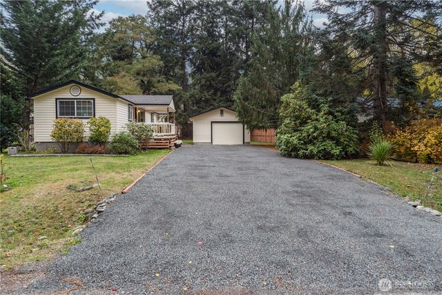 121 Mustang Lane, Brinnon, WA 98320