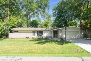 32484 Chesterbrook Street, Farmington Hills, MI 48334
