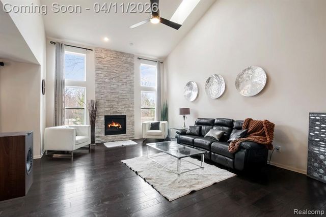 2495 Knollwood Drive, Canton, MI 48188