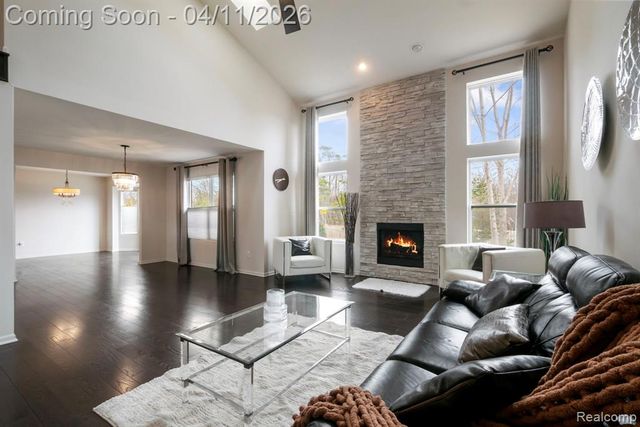 2495 Knollwood Drive, Canton, MI 48188