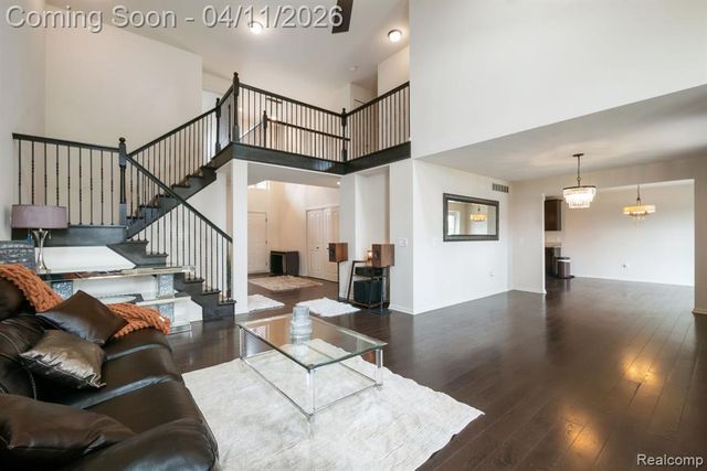 2495 Knollwood Drive, Canton, MI 48188