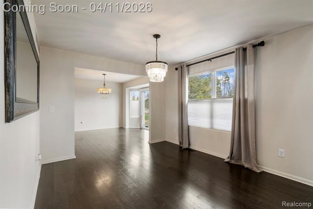 2495 Knollwood Drive, Canton, MI 48188