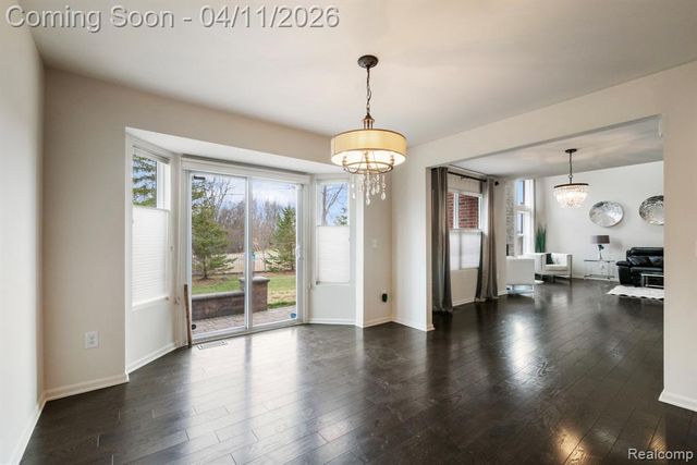 2495 Knollwood Drive, Canton, MI 48188