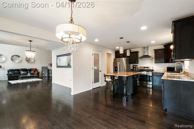 2495 Knollwood Drive, Canton, MI 48188