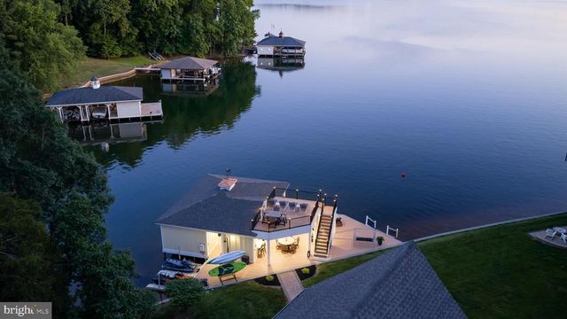 215 BECKY CT, Bumpass, VA 23024