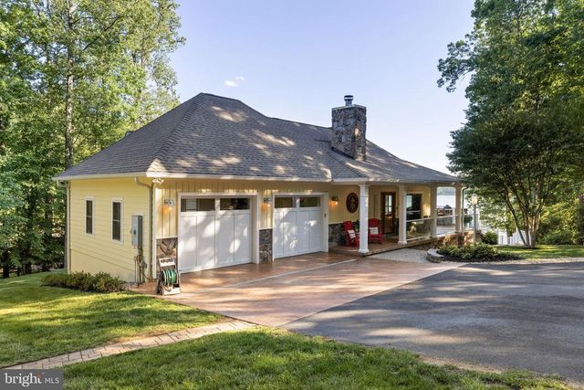 215 BECKY CT, Bumpass, VA 23024