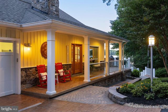 215 BECKY CT, Bumpass, VA 23024