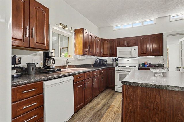 5636 E Uv Avenue, Vicksburg, MI 49097