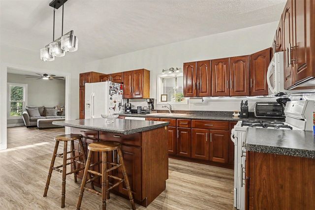 5636 E Uv Avenue, Vicksburg, MI 49097