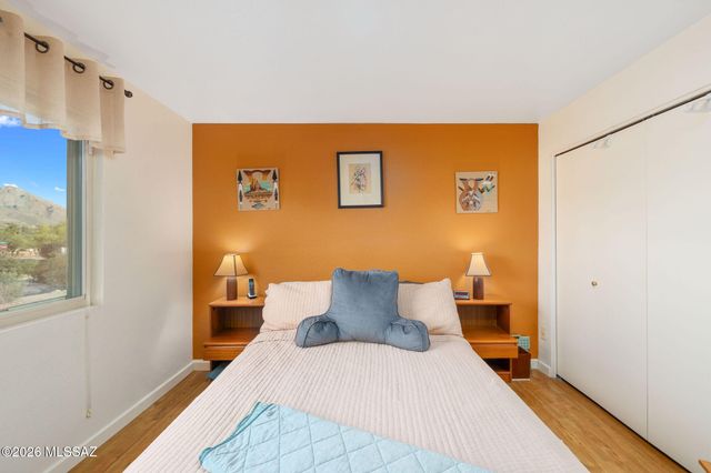 10080 N Camino Valdeflores, Tucson, AZ 85737