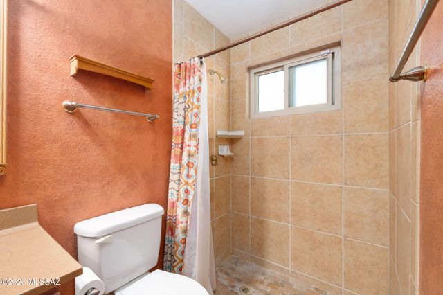 10080 N Camino Valdeflores, Tucson, AZ 85737