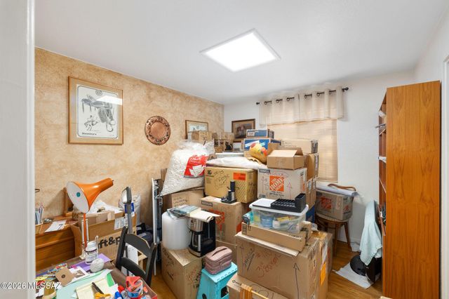 10080 N Camino Valdeflores, Tucson, AZ 85737