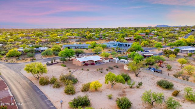 10080 N Camino Valdeflores, Tucson, AZ 85737