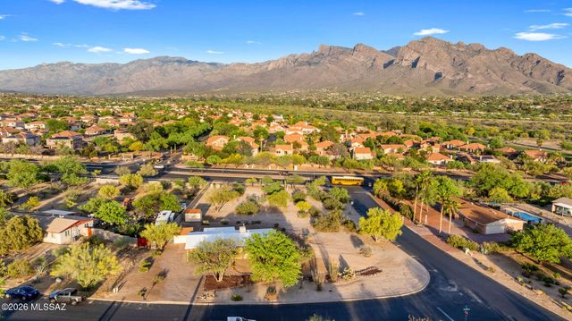 10080 N Camino Valdeflores, Tucson, AZ 85737