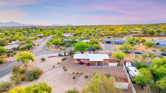 10080 N Camino Valdeflores, Tucson, AZ 85737