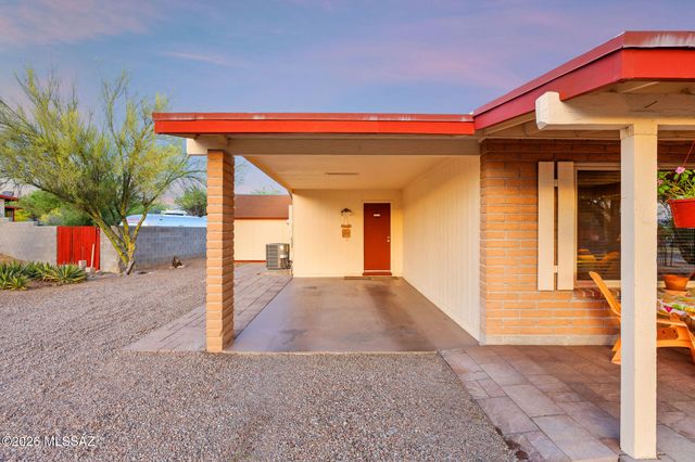 10080 N Camino Valdeflores, Tucson, AZ 85737