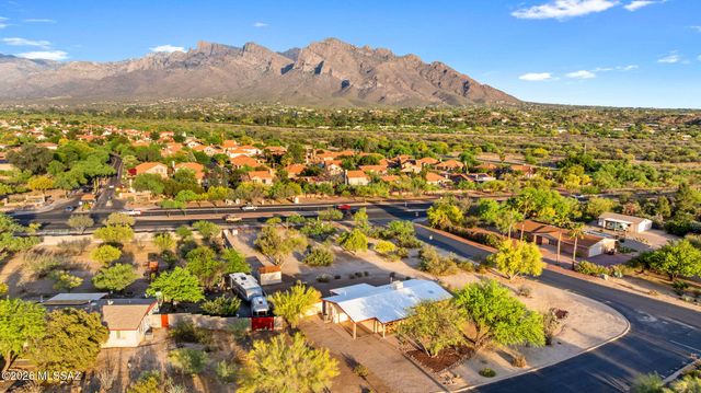 10080 N Camino Valdeflores, Tucson, AZ 85737