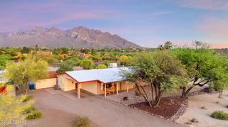 10080 N Camino Valdeflores, Tucson, AZ 85737