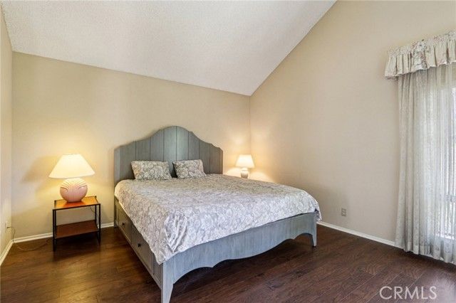 963 Thistlegate Road, Oak Park, CA 91377