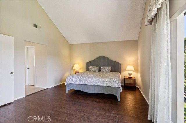 963 Thistlegate Road, Oak Park, CA 91377