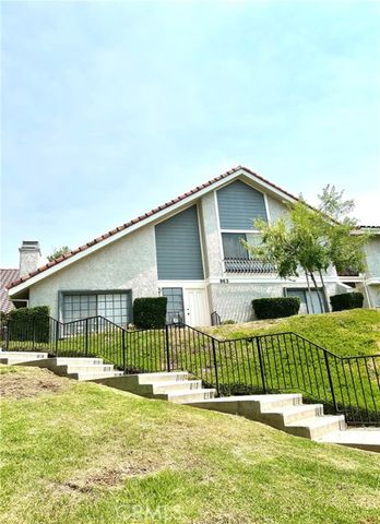 963 Thistlegate Road, Oak Park, CA 91377