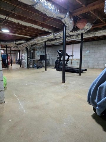 1554 COOPER LAKE SE Road, Smyrna, GA 30082