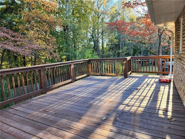 1554 COOPER LAKE SE Road, Smyrna, GA 30082