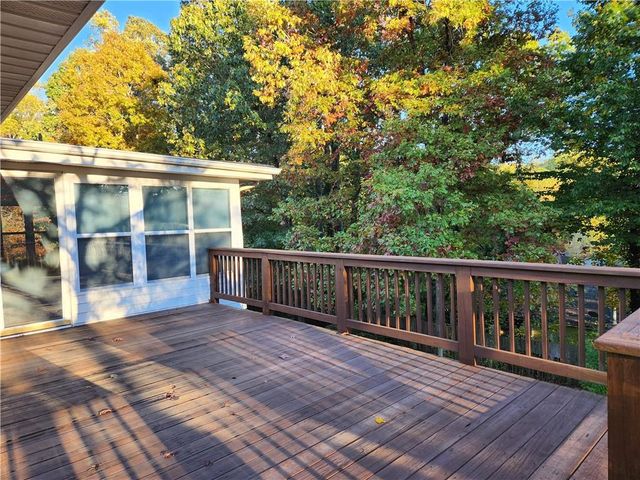 1554 COOPER LAKE SE Road, Smyrna, GA 30082