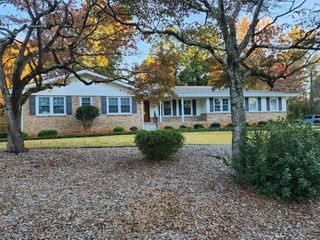 1554 COOPER LAKE SE Road, Smyrna, GA 30082
