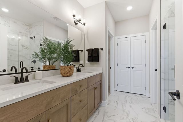 16541 Kayla Drive, Lemont, IL 60439