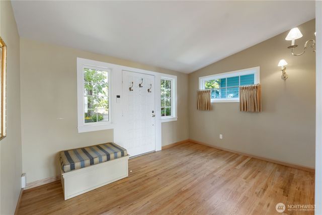 1403 S Head Avenue SW, Lakebay, WA 98349