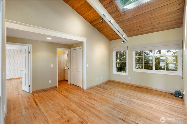 1403 S Head Avenue SW, Lakebay, WA 98349