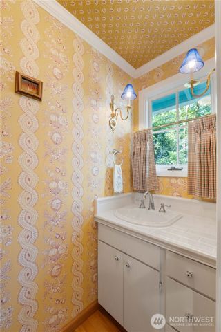 1403 S Head Avenue SW, Lakebay, WA 98349