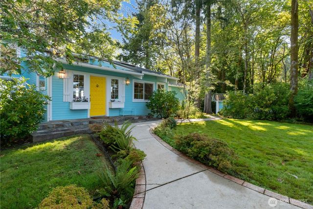 1403 S Head Avenue SW, Lakebay, WA 98349