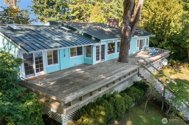 1403 S Head Avenue SW, Lakebay, WA 98349