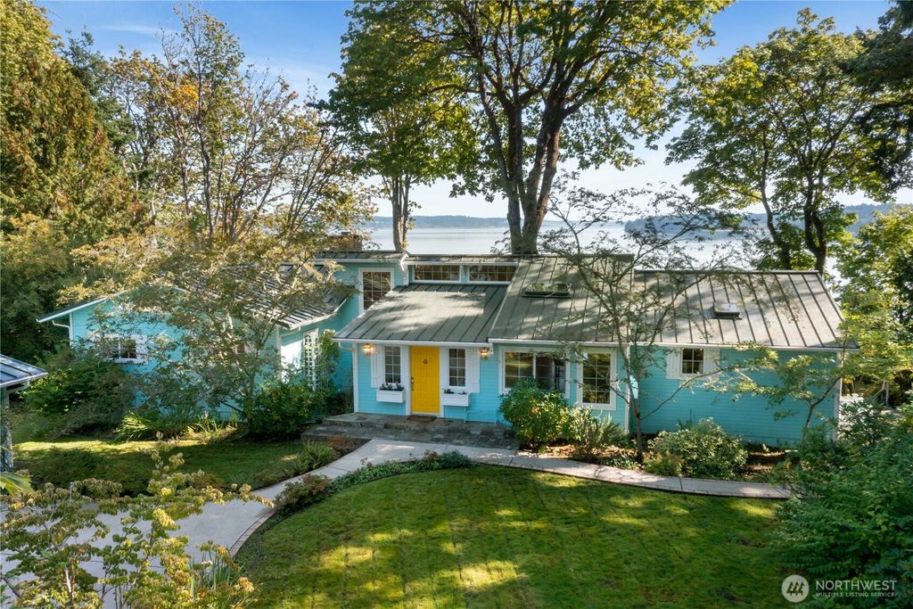 1403 S Head Avenue SW, Lakebay, WA 98349