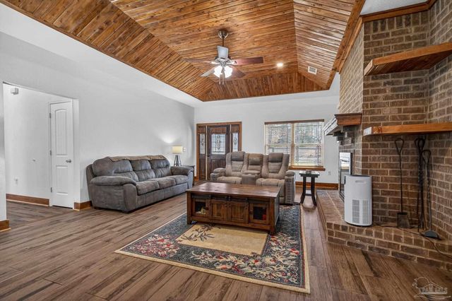 2248 Wallace Lake Rd, Pace, FL 32571