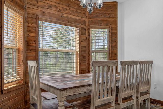 2248 Wallace Lake Rd, Pace, FL 32571