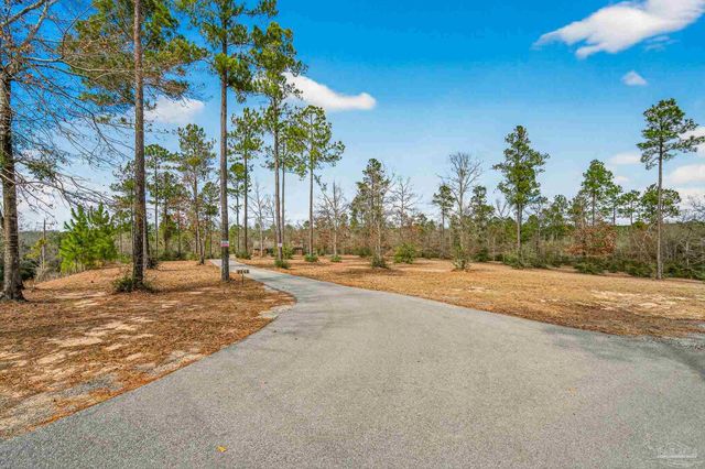 2248 Wallace Lake Rd, Pace, FL 32571