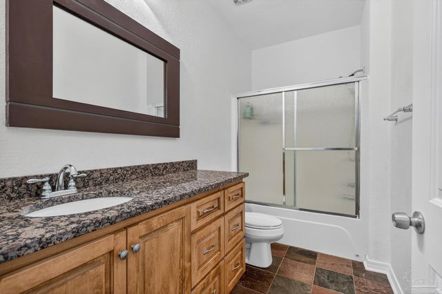 2248 Wallace Lake Rd, Pace, FL 32571