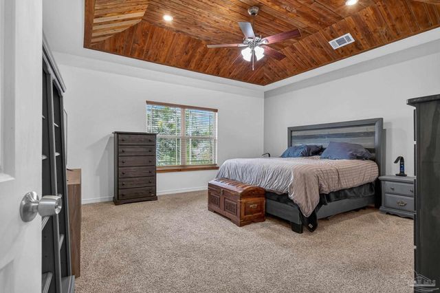 2248 Wallace Lake Rd, Pace, FL 32571