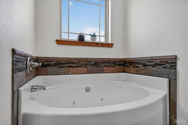 2248 Wallace Lake Rd, Pace, FL 32571